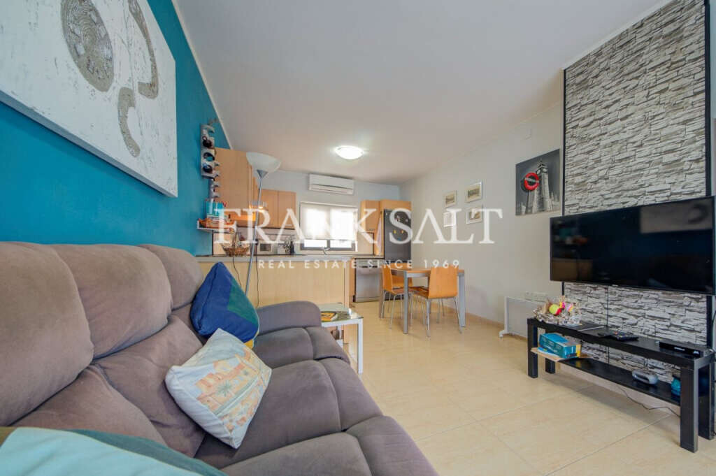 Xghajra, 2 Bedrooms Bedrooms, ,1 BathroomBathrooms,For Sale,FRSA-924492