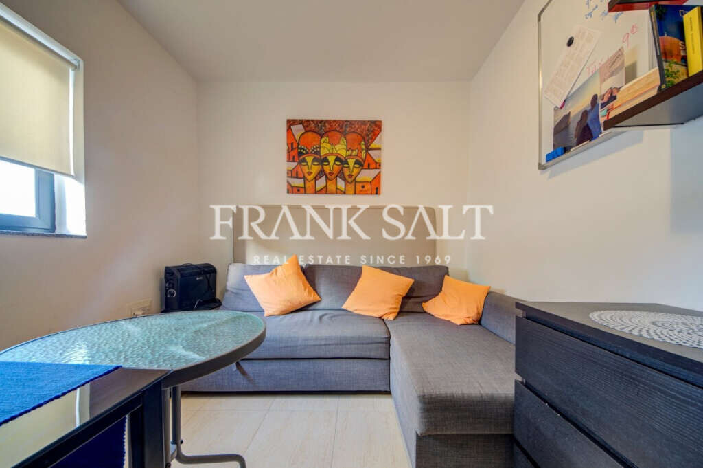 Xghajra, 2 Bedrooms Bedrooms, ,1 BathroomBathrooms,For Sale,FRSA-924492