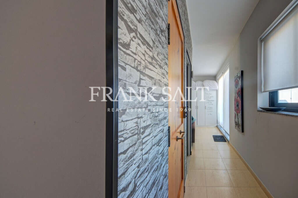 Xghajra, 2 Bedrooms Bedrooms, ,1 BathroomBathrooms,For Sale,FRSA-924492