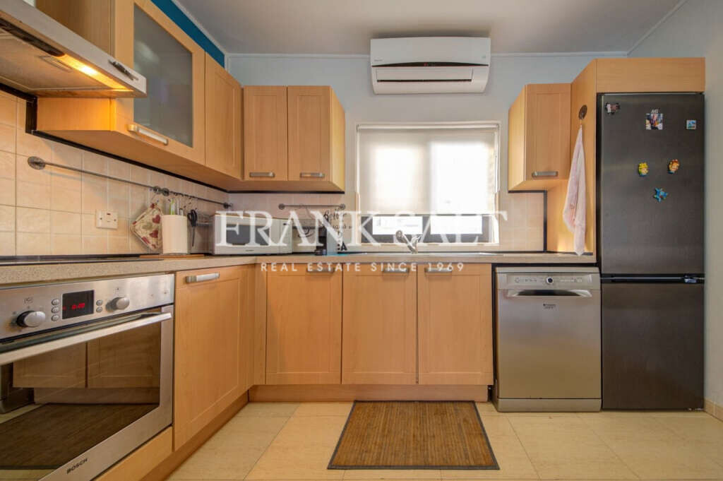 Xghajra, 2 Bedrooms Bedrooms, ,1 BathroomBathrooms,For Sale,FRSA-924492