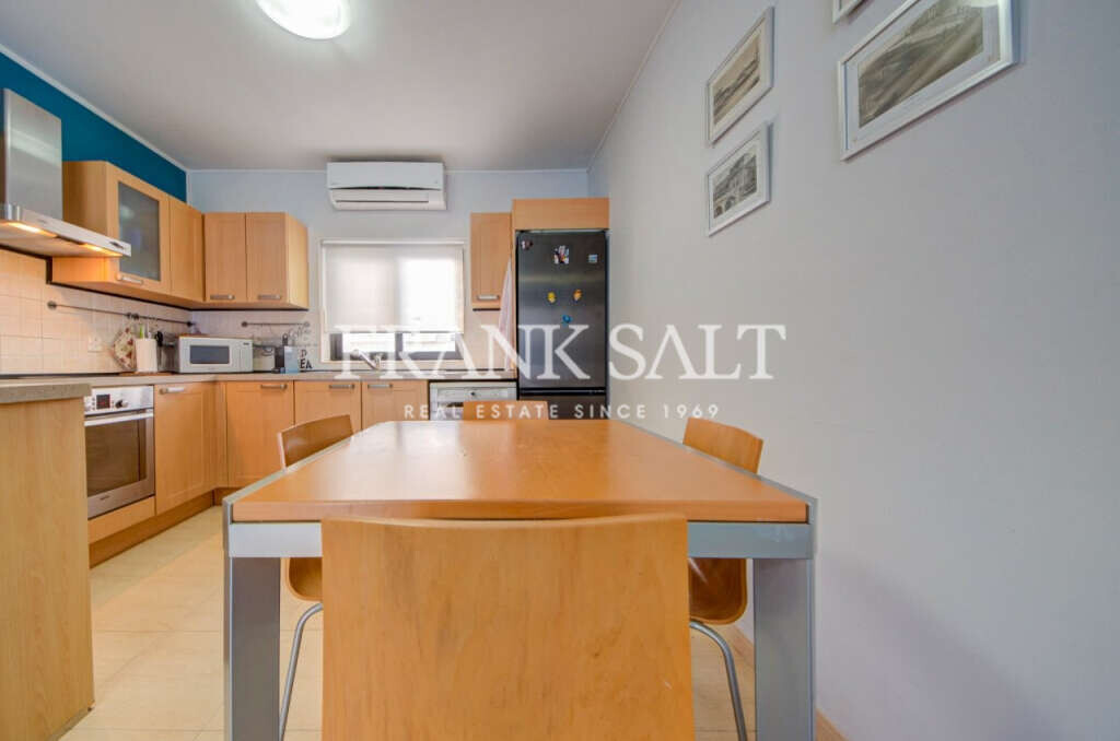 Xghajra, 2 Bedrooms Bedrooms, ,1 BathroomBathrooms,For Sale,FRSA-924492