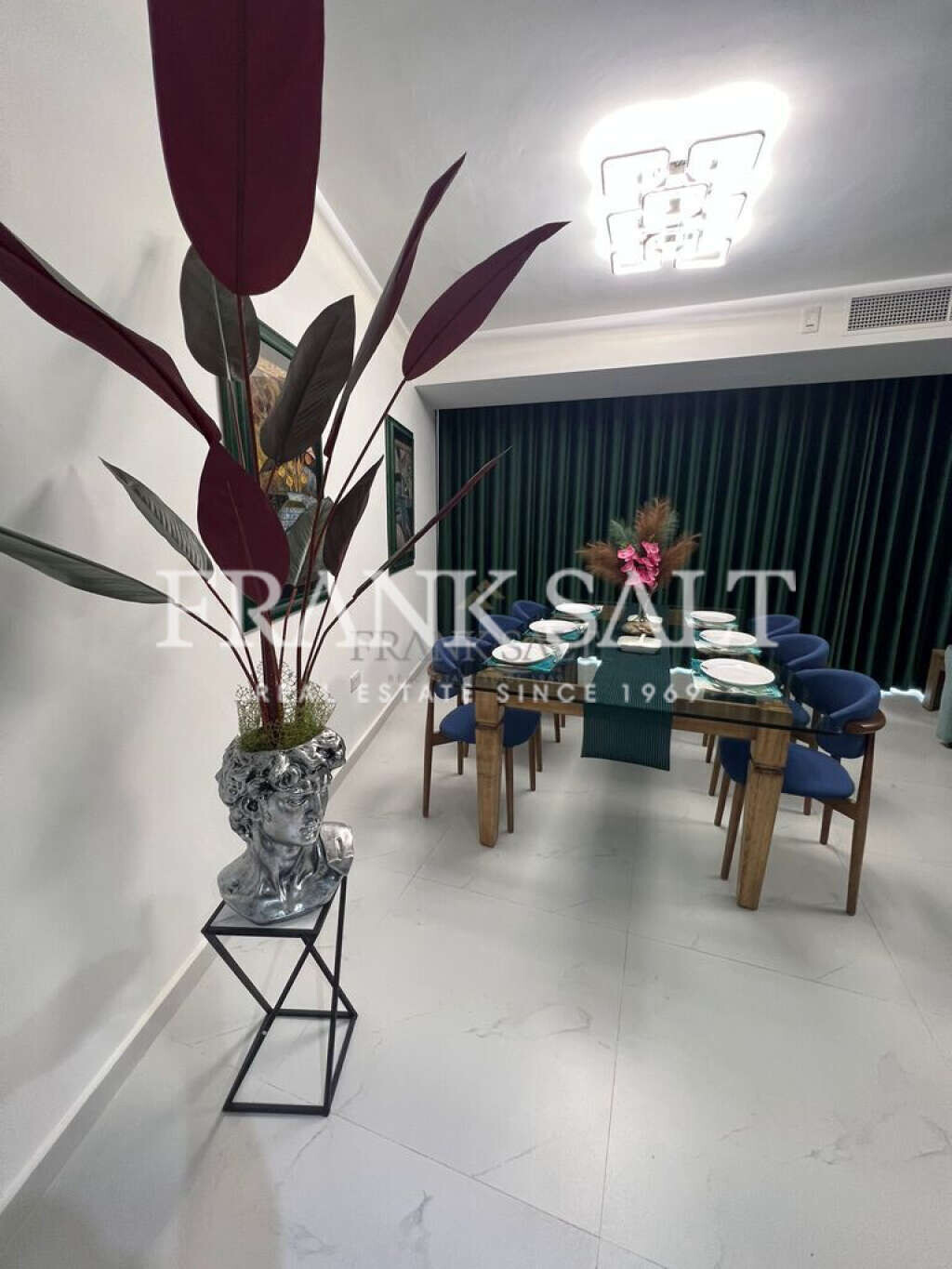 Luqa, 3 Bedrooms Bedrooms, ,1 BathroomBathrooms,For Sale,FRSA-419473