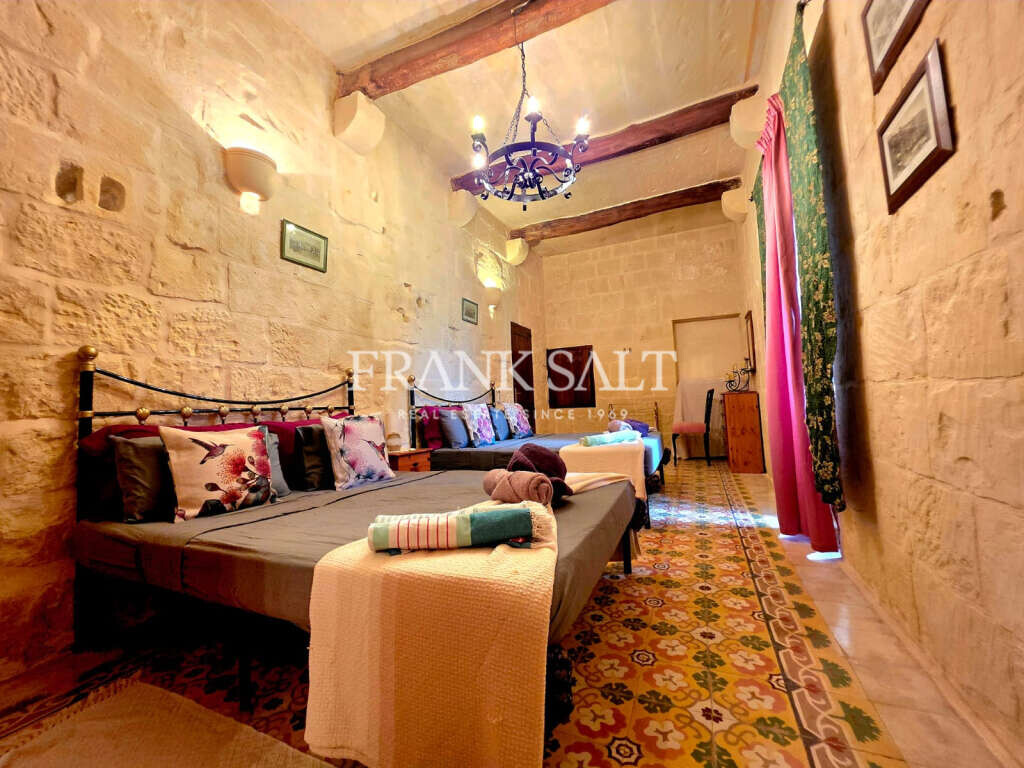 Gharb, Gozo, 5 Bedrooms Bedrooms, ,For Sale,FRSA-923777