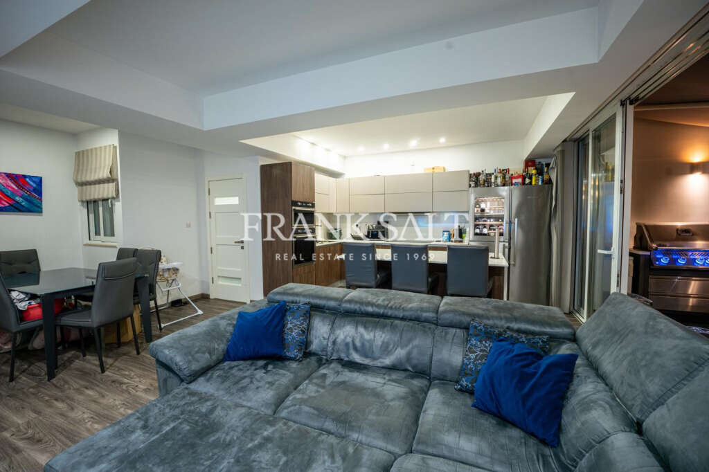 Swieqi, 3 Bedrooms Bedrooms, ,2 BathroomsBathrooms,For Sale,FRSA-925120