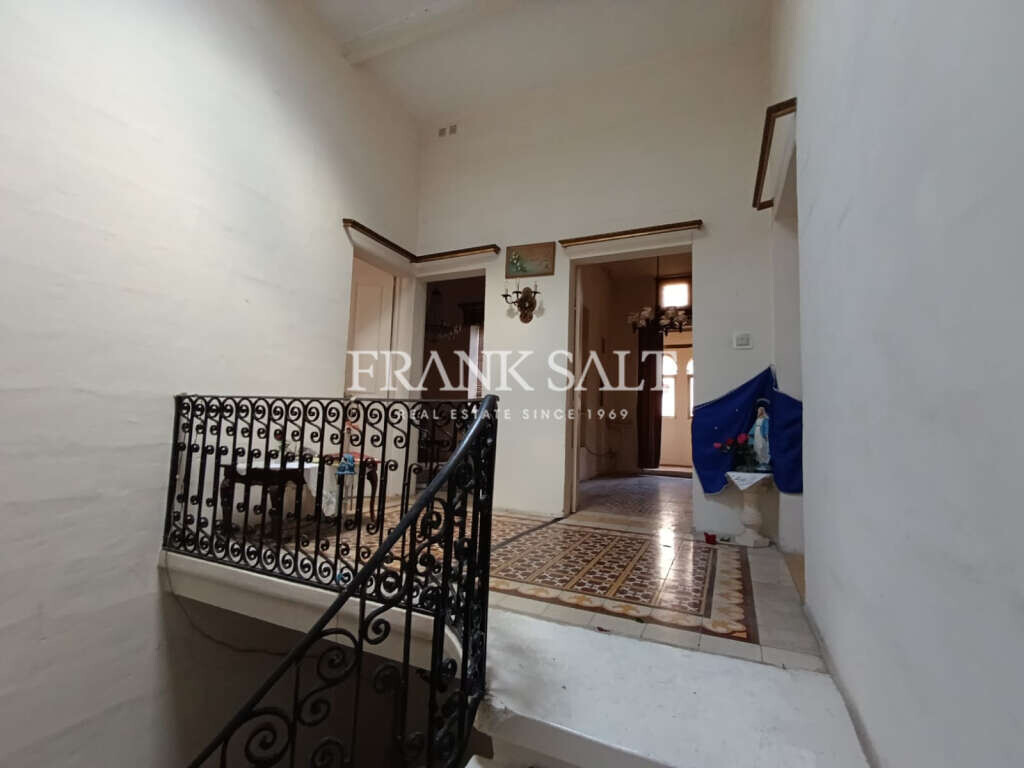 Mosta, 3 Bedrooms Bedrooms, ,2 BathroomsBathrooms,For Sale,FRSA-925034