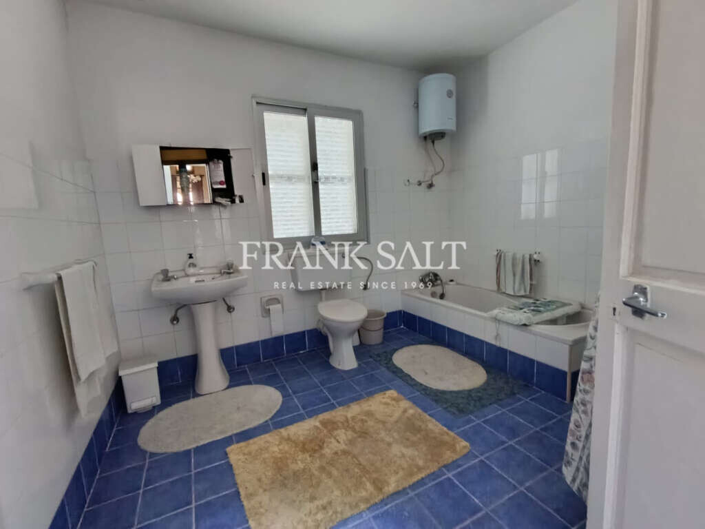 Mosta, 3 Bedrooms Bedrooms, ,2 BathroomsBathrooms,For Sale,FRSA-925034