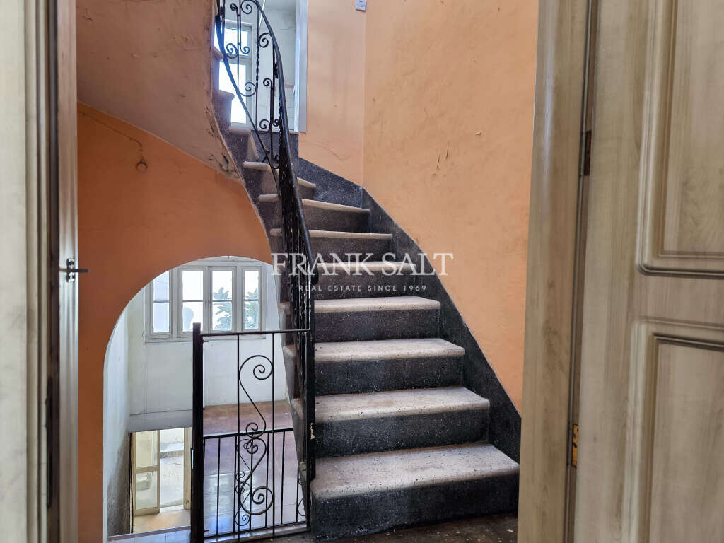 Paola, 2 Bedrooms Bedrooms, ,2 BathroomsBathrooms,For Sale,FRSA-428365