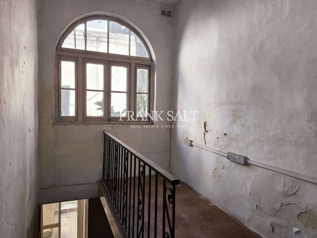 Paola, 2 Bedrooms Bedrooms, ,2 BathroomsBathrooms,For Sale,FRSA-428365