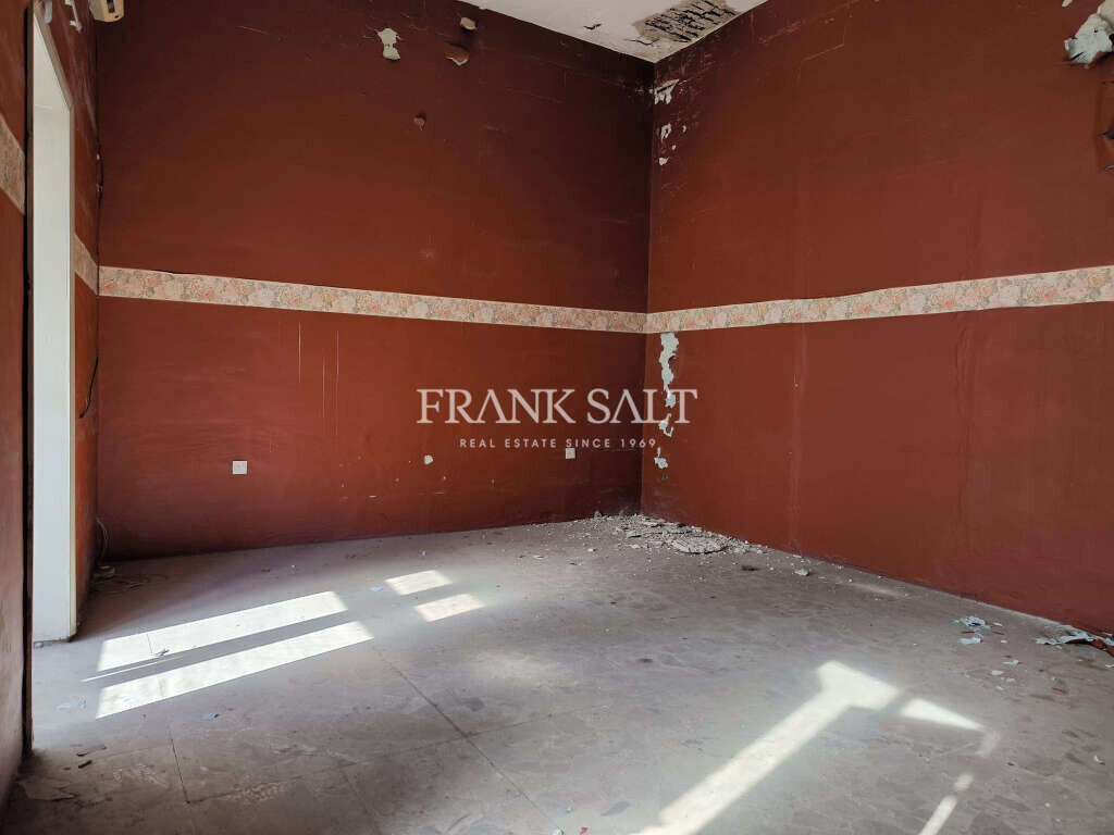 Paola, 2 Bedrooms Bedrooms, ,2 BathroomsBathrooms,For Sale,FRSA-428365