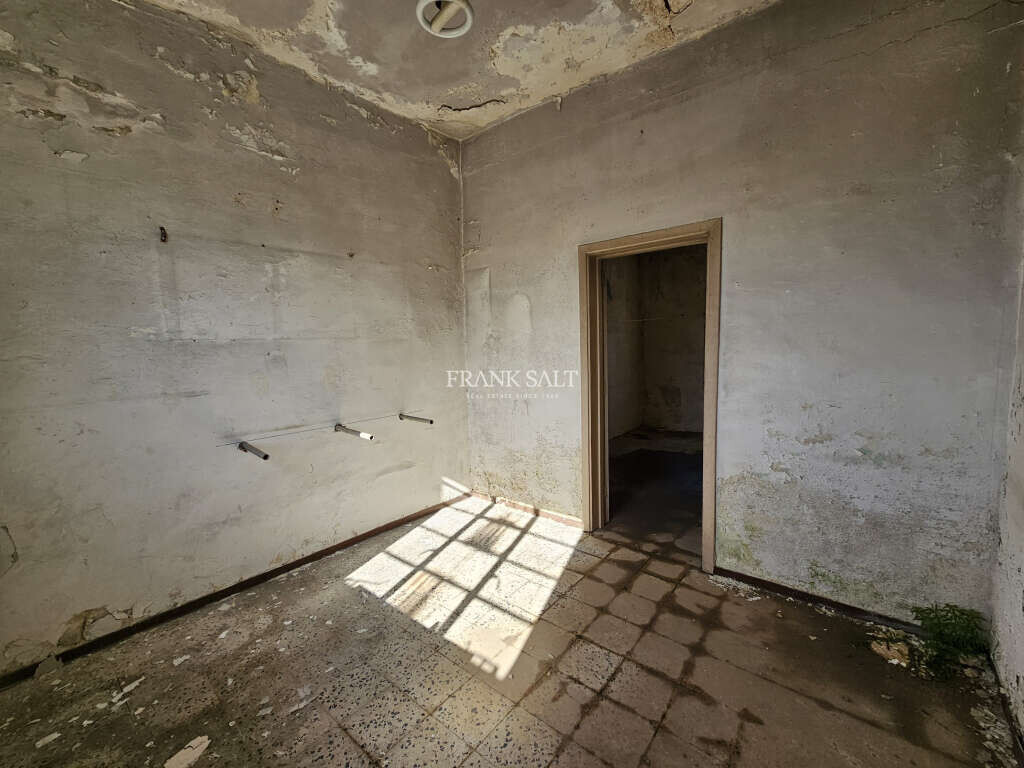 Paola, 2 Bedrooms Bedrooms, ,2 BathroomsBathrooms,For Sale,FRSA-428365