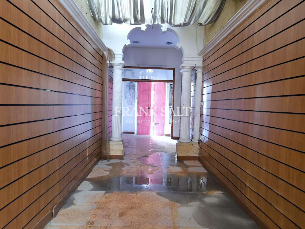 Paola, 2 Bedrooms Bedrooms, ,2 BathroomsBathrooms,For Sale,FRSA-428365