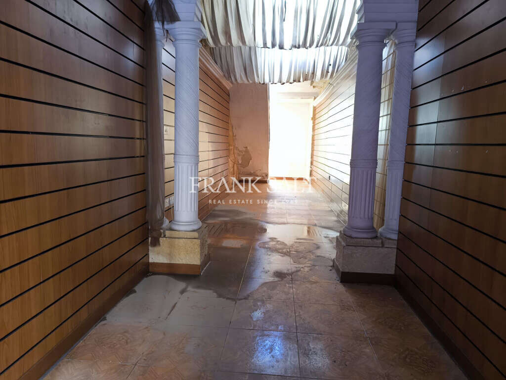 Paola, 2 Bedrooms Bedrooms, ,2 BathroomsBathrooms,For Sale,FRSA-428365