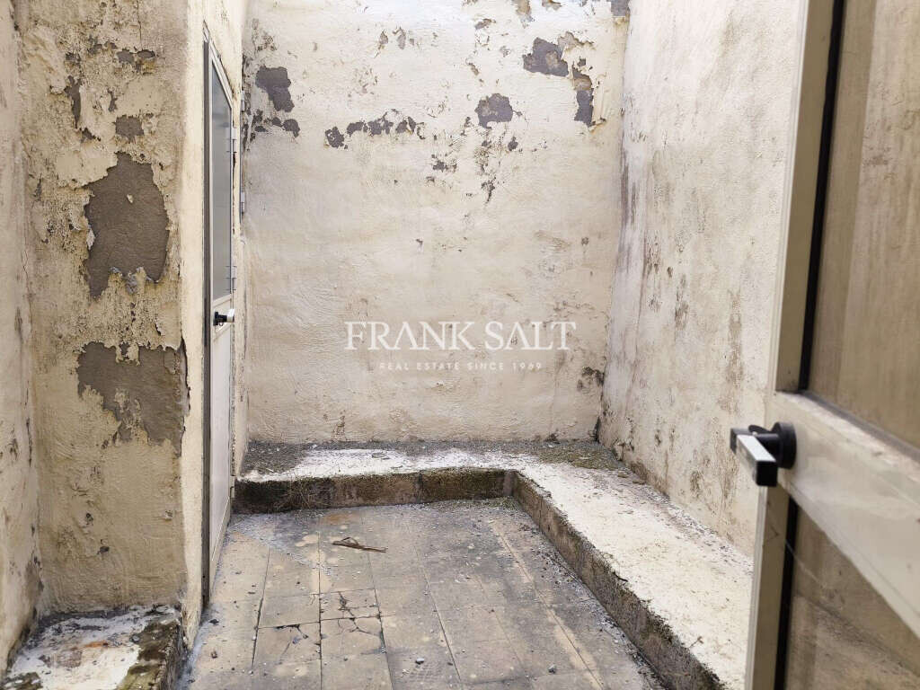 Paola, 2 Bedrooms Bedrooms, ,2 BathroomsBathrooms,For Sale,FRSA-428365