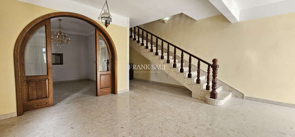 Naxxar, 4 Bedrooms Bedrooms, ,3 BathroomsBathrooms,For Sale,FRSA-925026