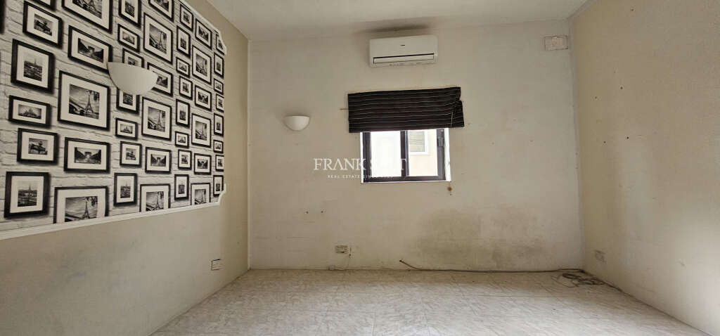 Naxxar, 4 Bedrooms Bedrooms, ,3 BathroomsBathrooms,For Sale,FRSA-925026