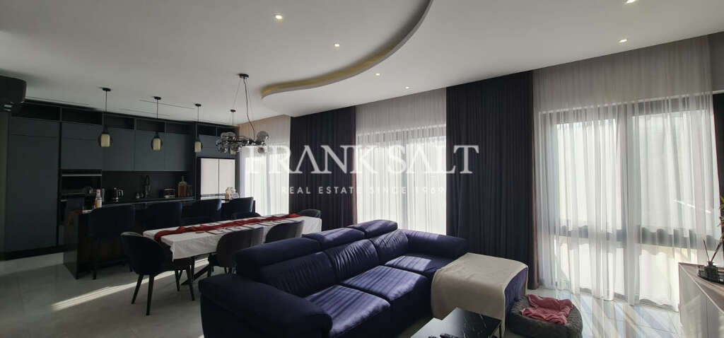 Mellieha, 3 Bedrooms Bedrooms, ,1 BathroomBathrooms,For Sale,FRSA-925042