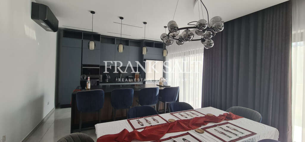 Mellieha, 3 Bedrooms Bedrooms, ,1 BathroomBathrooms,For Sale,FRSA-925042