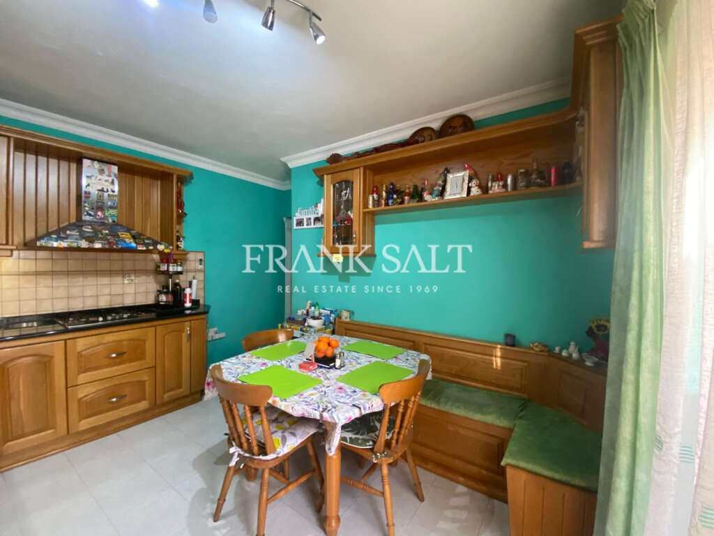 Mosta, 3 Bedrooms Bedrooms, ,1 BathroomBathrooms,For Sale,FRSA-924894