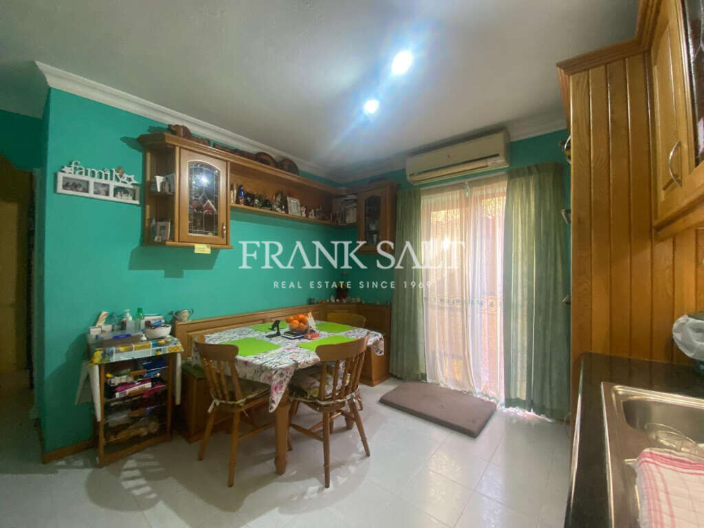 Mosta, 3 Bedrooms Bedrooms, ,1 BathroomBathrooms,For Sale,FRSA-924894