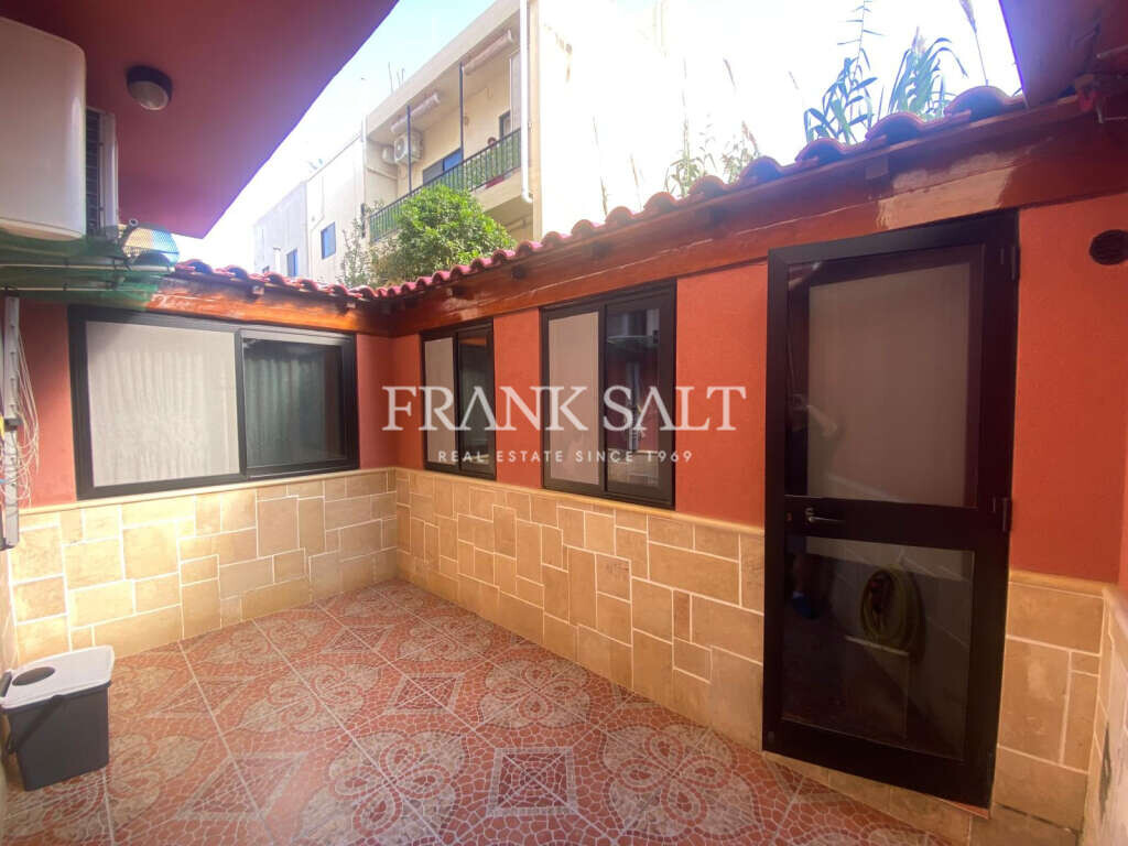 Mosta, 3 Bedrooms Bedrooms, ,1 BathroomBathrooms,For Sale,FRSA-924894