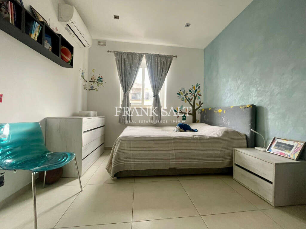 Swieqi, 3 Bedrooms Bedrooms, ,2 BathroomsBathrooms,For Sale,FRSA-924953