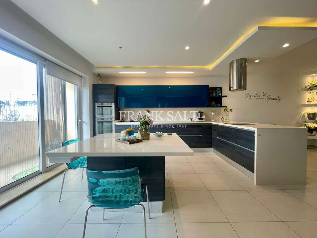 Swieqi, 3 Bedrooms Bedrooms, ,2 BathroomsBathrooms,For Sale,FRSA-924953