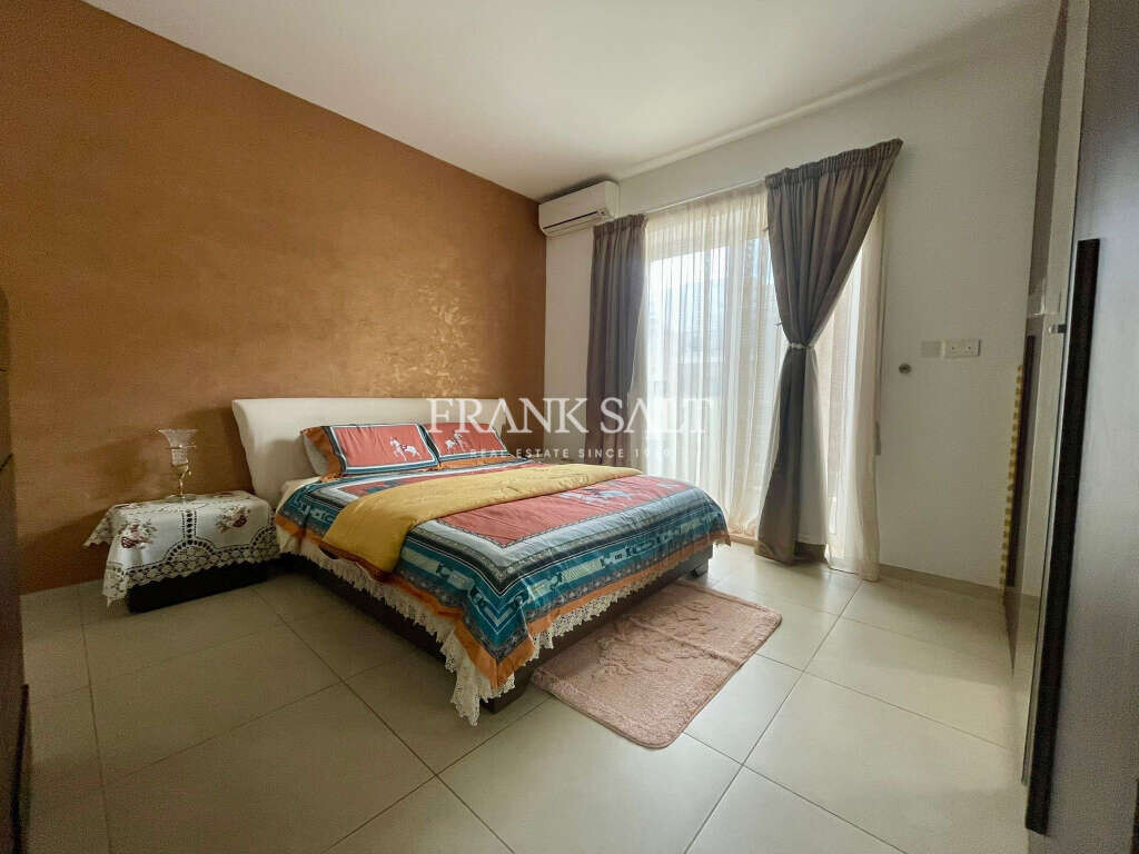 Swieqi, 3 Bedrooms Bedrooms, ,2 BathroomsBathrooms,For Sale,FRSA-924953