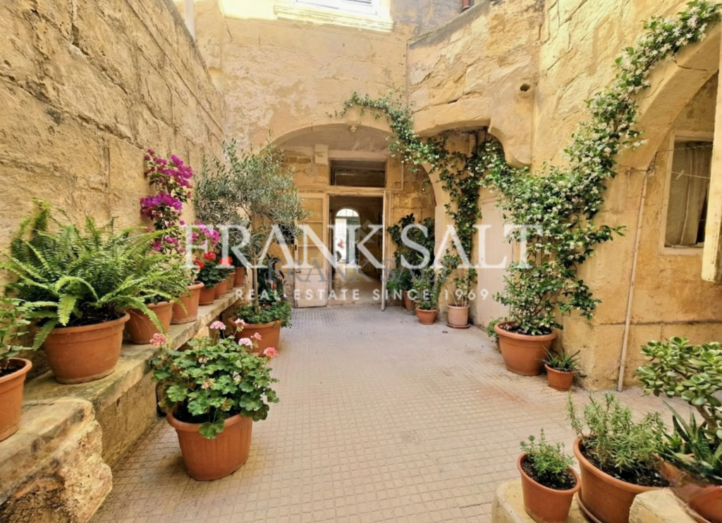 Mosta, 2 Bedrooms Bedrooms, ,1 BathroomBathrooms,For Sale,FRSA-924204 Mosta, 2 Bedrooms Bedrooms, ,1 BathroomBathrooms,For Sale,FRSA-924204