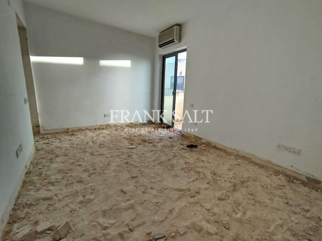 Mosta, 3 Bedrooms Bedrooms, ,2 BathroomsBathrooms,For Sale,FRSA-924481
