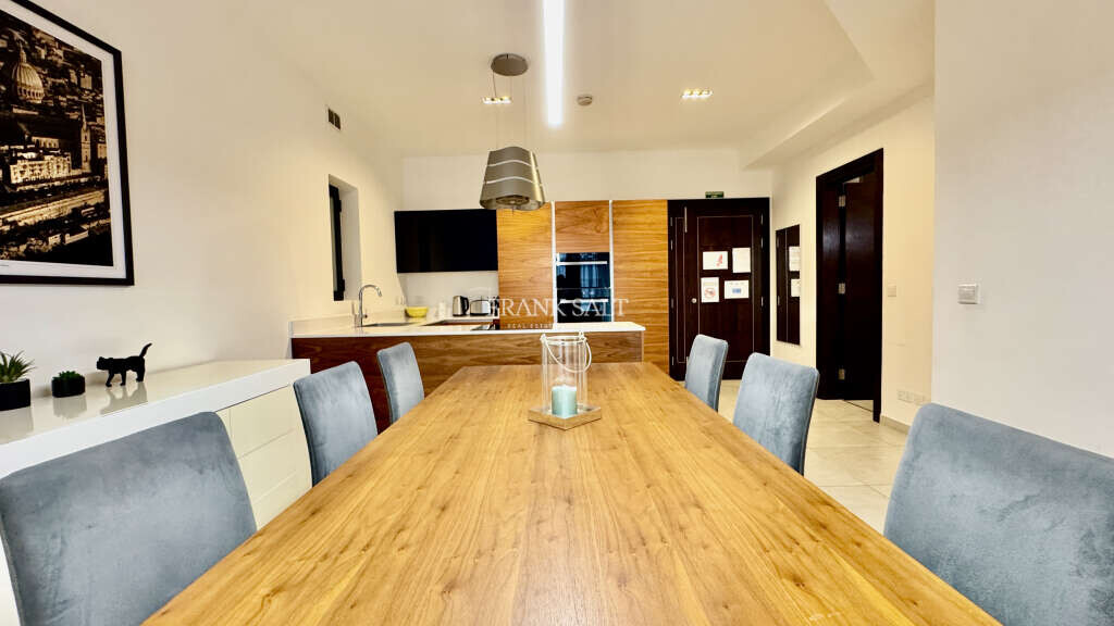 Pender Gardens, 1 Bedroom Bedrooms, ,For Sale,FRSA-924730