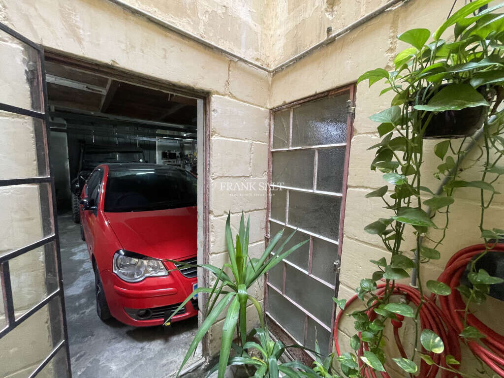 Paola, 2 Bedrooms Bedrooms, ,2 BathroomsBathrooms,For Sale,FRSA-924747