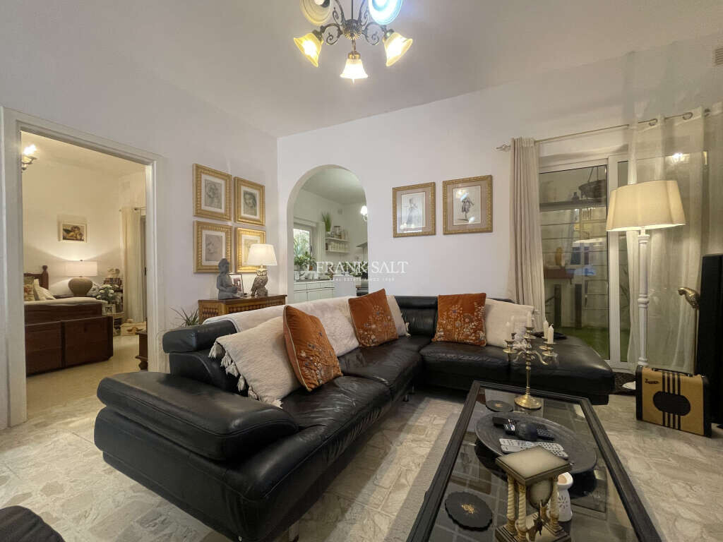 Paola, 2 Bedrooms Bedrooms, ,2 BathroomsBathrooms,For Sale,FRSA-924747