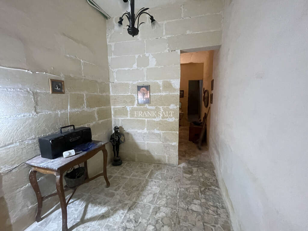 Paola, 2 Bedrooms Bedrooms, ,2 BathroomsBathrooms,For Sale,FRSA-924747