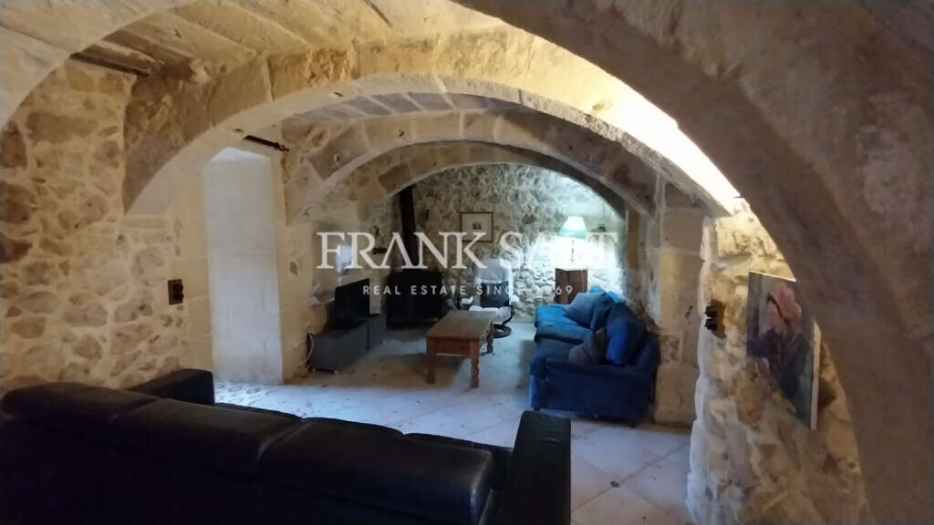 Xaghra, Gozo, 3 Bedrooms Bedrooms, ,1 BathroomBathrooms,For Sale,FRSA-104344