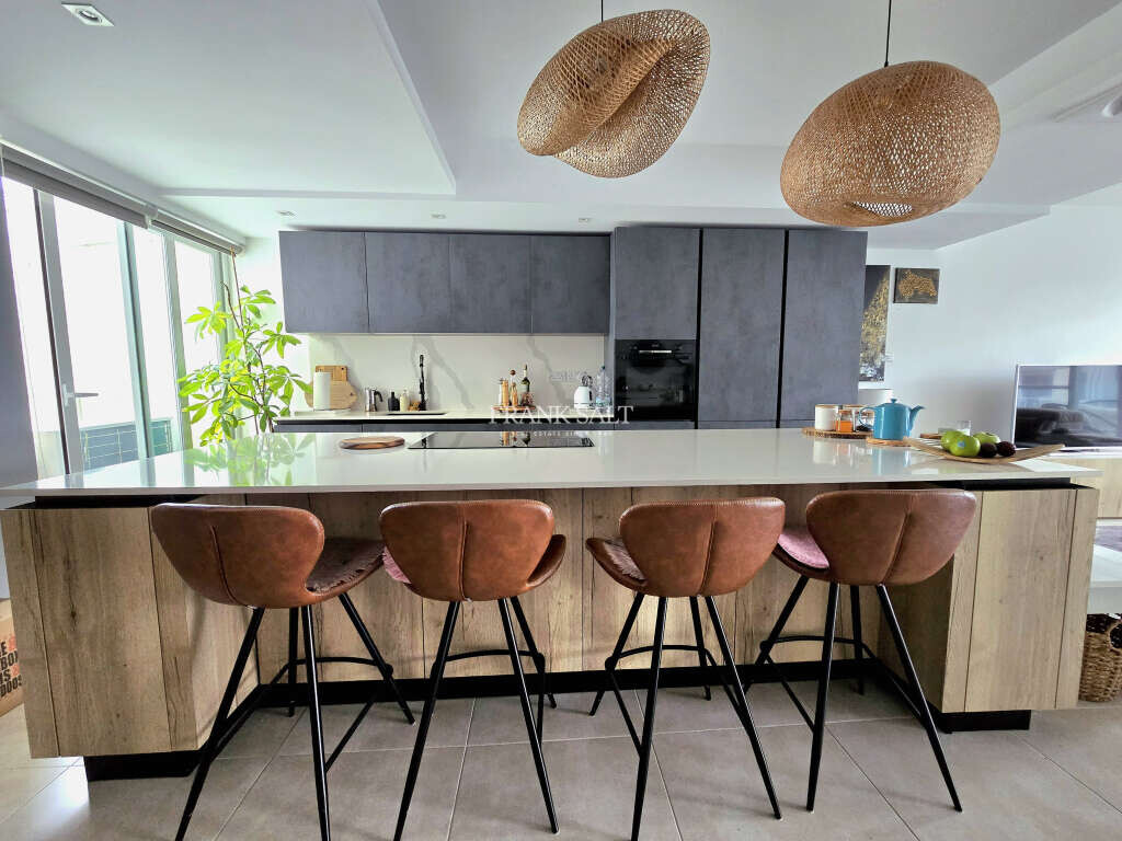 Swieqi, 3 Bedrooms Bedrooms, ,2 BathroomsBathrooms,For Sale,FRSA-924564