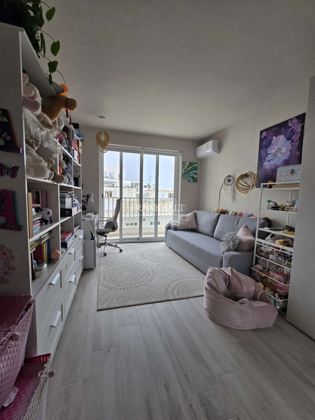 Swieqi, 3 Bedrooms Bedrooms, ,2 BathroomsBathrooms,For Sale,FRSA-924564