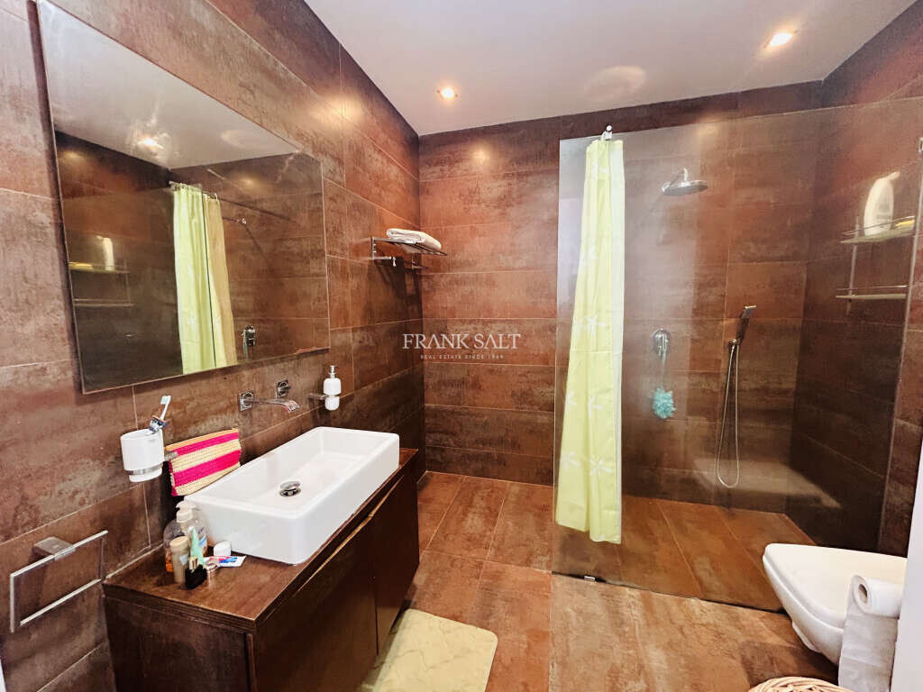 St Julians, 3 Bedrooms Bedrooms, ,1 BathroomBathrooms,For Sale,FRSA-924681