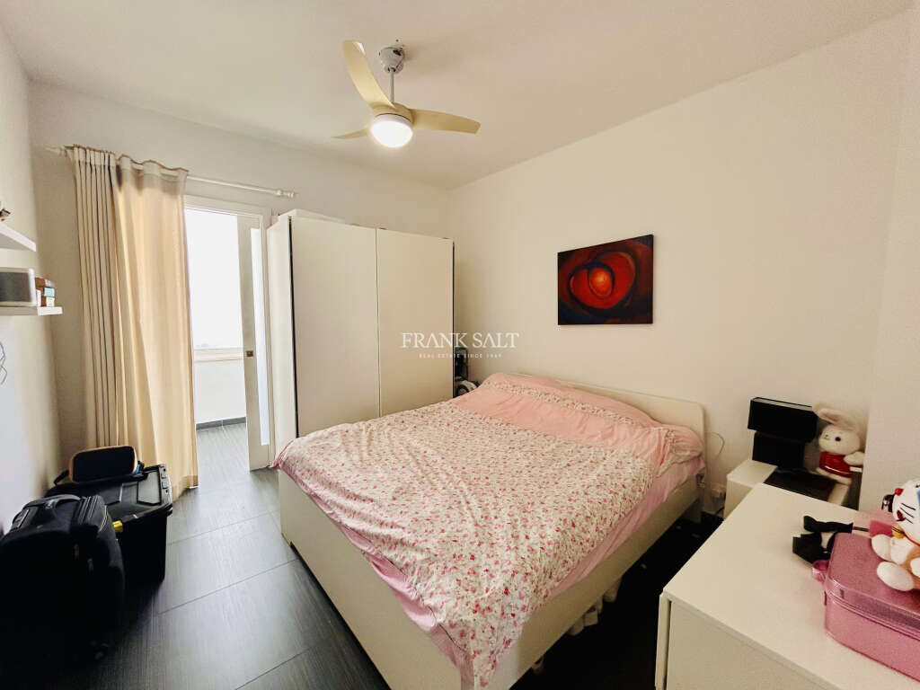 St Julians, 3 Bedrooms Bedrooms, ,1 BathroomBathrooms,For Sale,FRSA-924681