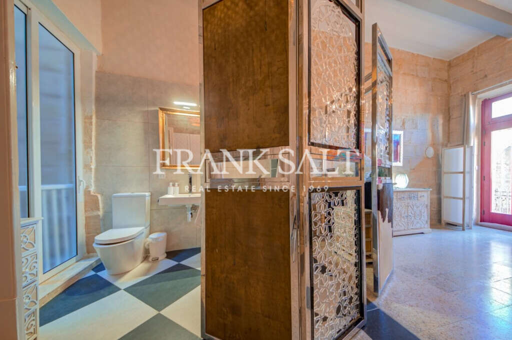 Cospicua, 2 Bedrooms Bedrooms, ,1 BathroomBathrooms,For Sale,FRSA-924024