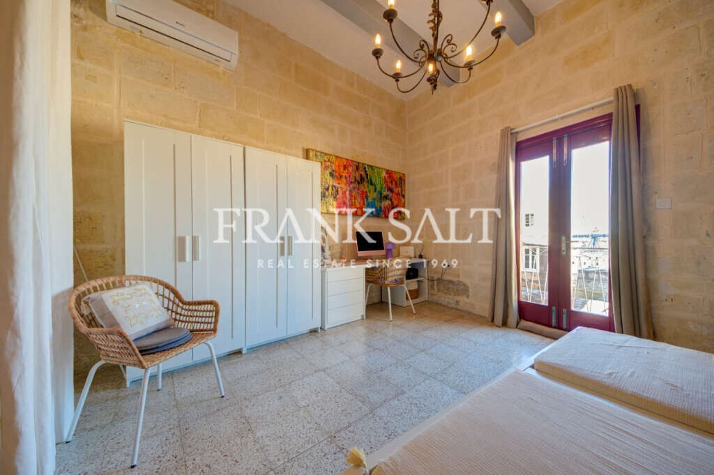 Cospicua, 2 Bedrooms Bedrooms, ,1 BathroomBathrooms,For Sale,FRSA-924024