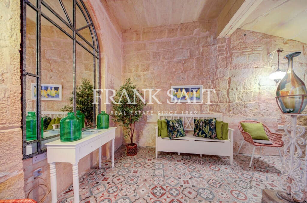 Cospicua, 2 Bedrooms Bedrooms, ,1 BathroomBathrooms,For Sale,FRSA-924024