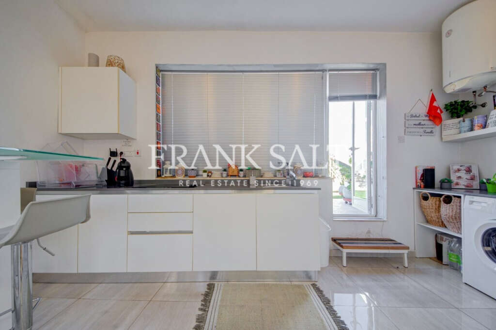 Cospicua, 2 Bedrooms Bedrooms, ,1 BathroomBathrooms,For Sale,FRSA-924024