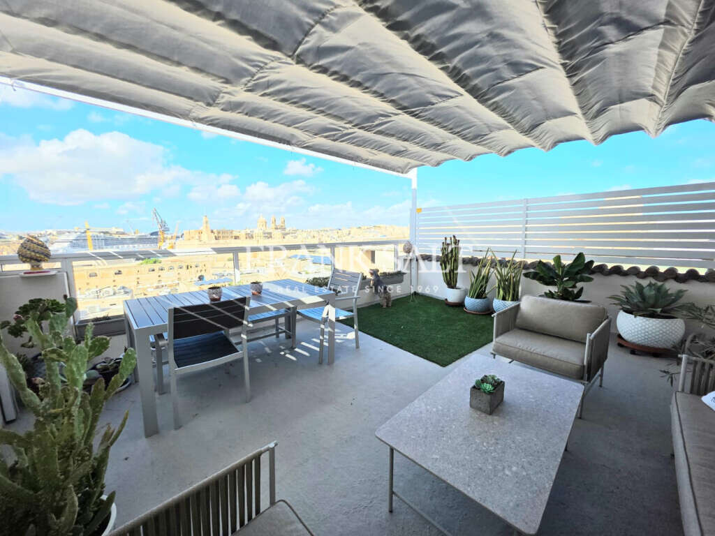 Cospicua, 2 Bedrooms Bedrooms, ,1 BathroomBathrooms,For Sale,FRSA-924024