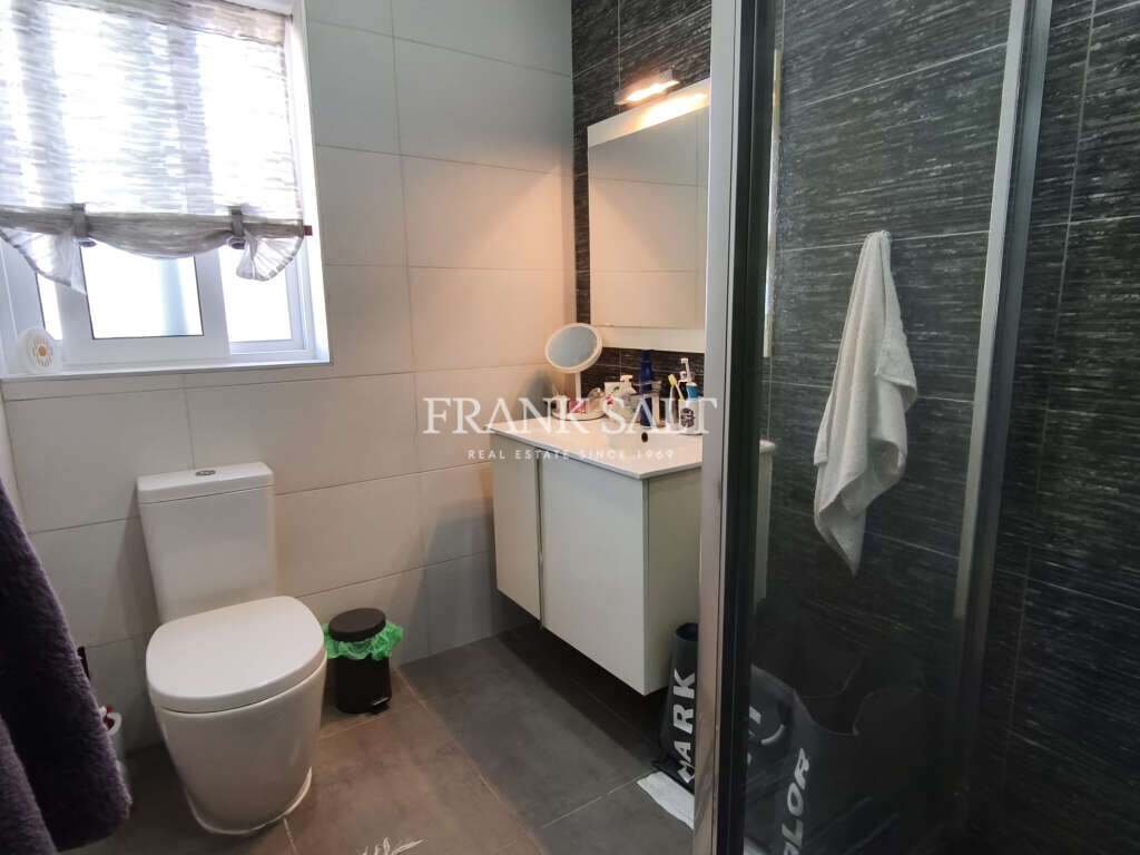 Zebbug, 2 Bedrooms Bedrooms, ,1 BathroomBathrooms,For Sale,FRSA-924341