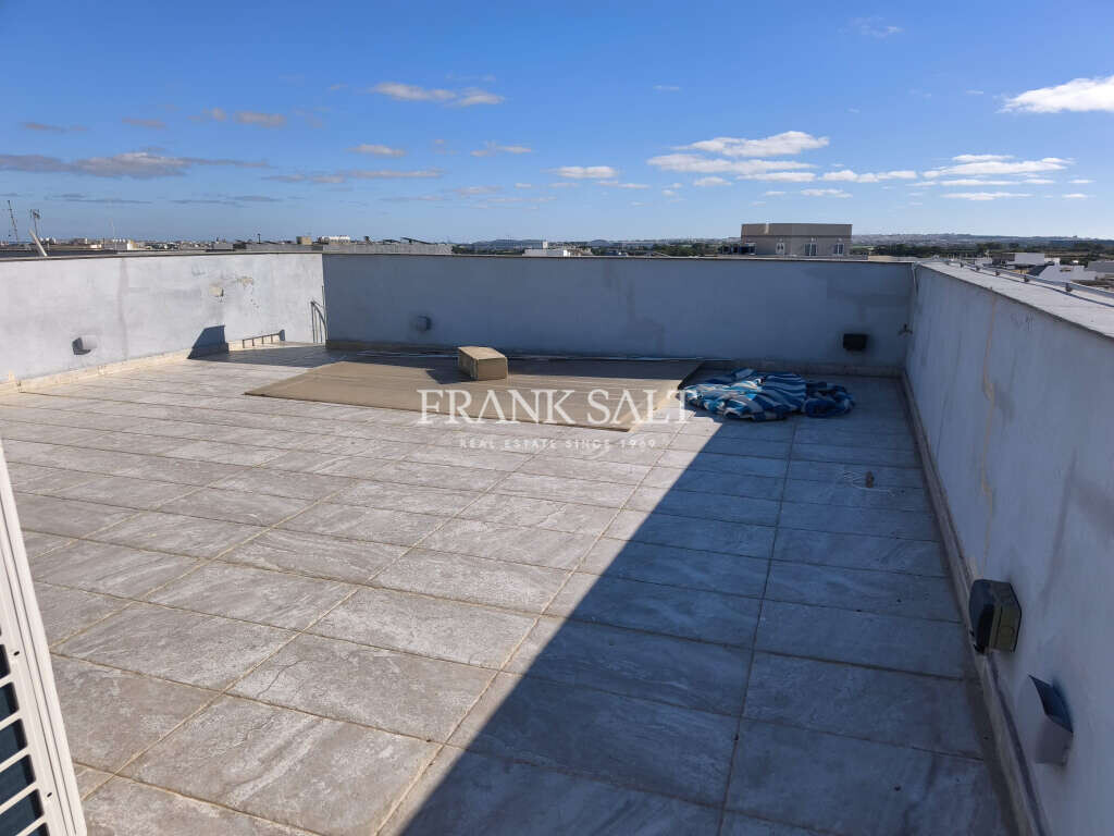 Zebbug, 2 Bedrooms Bedrooms, ,1 BathroomBathrooms,For Sale,FRSA-924341