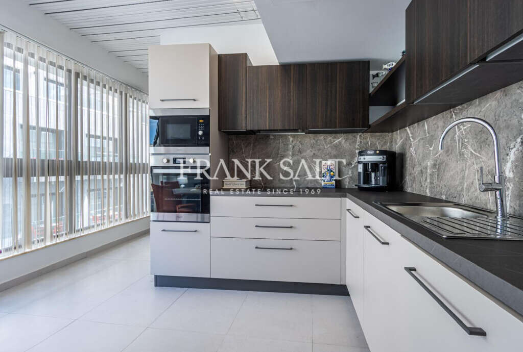 Gzira, 2 Bedrooms Bedrooms, ,For Sale,FRSA-924505