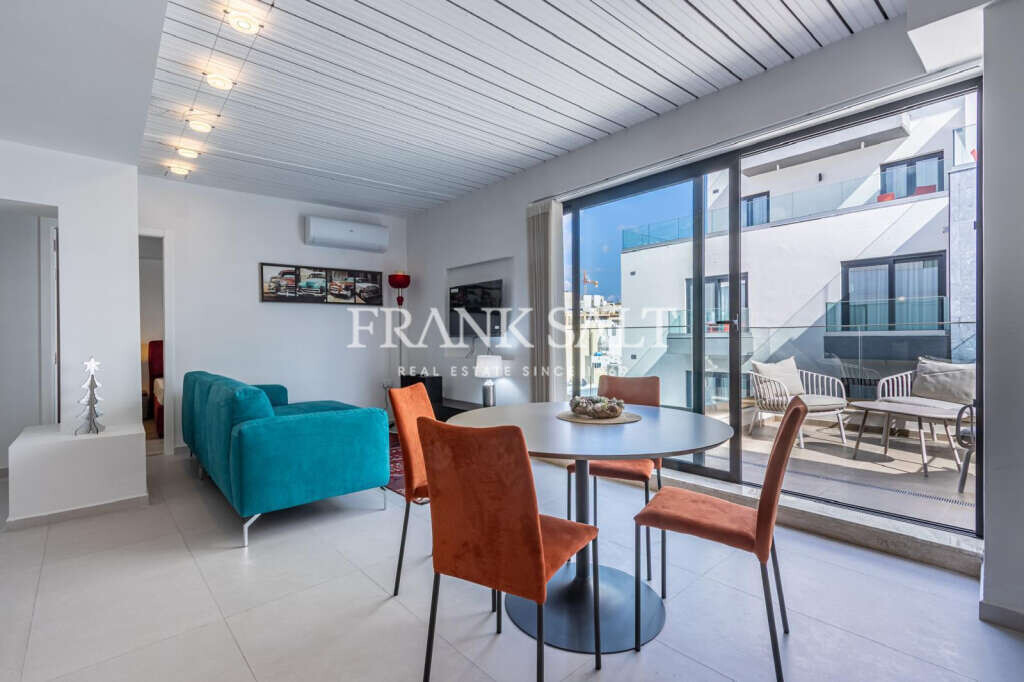 Gzira, 2 Bedrooms Bedrooms, ,For Sale,FRSA-924505