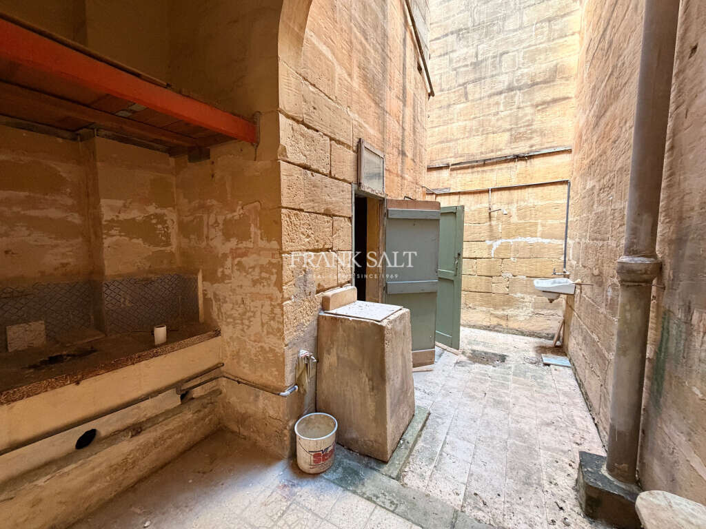 Zejtun, ,For Sale,FRSA-924352