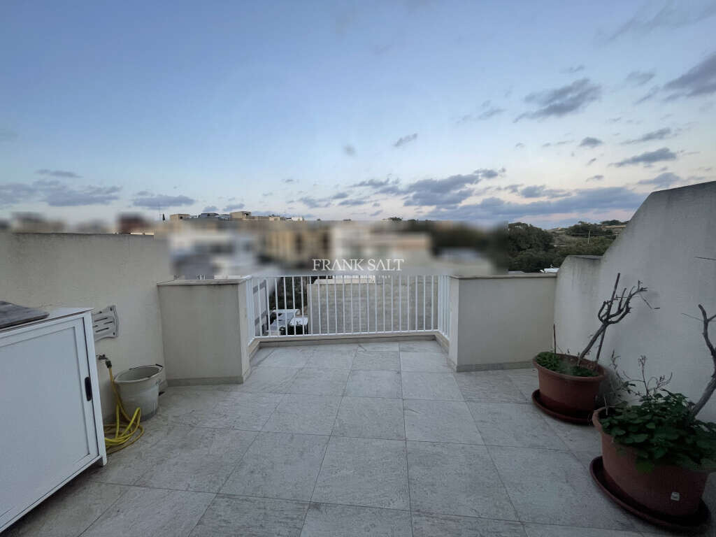 Marsaxlokk, 2 Bedrooms Bedrooms, ,For Sale,FRSA-924329