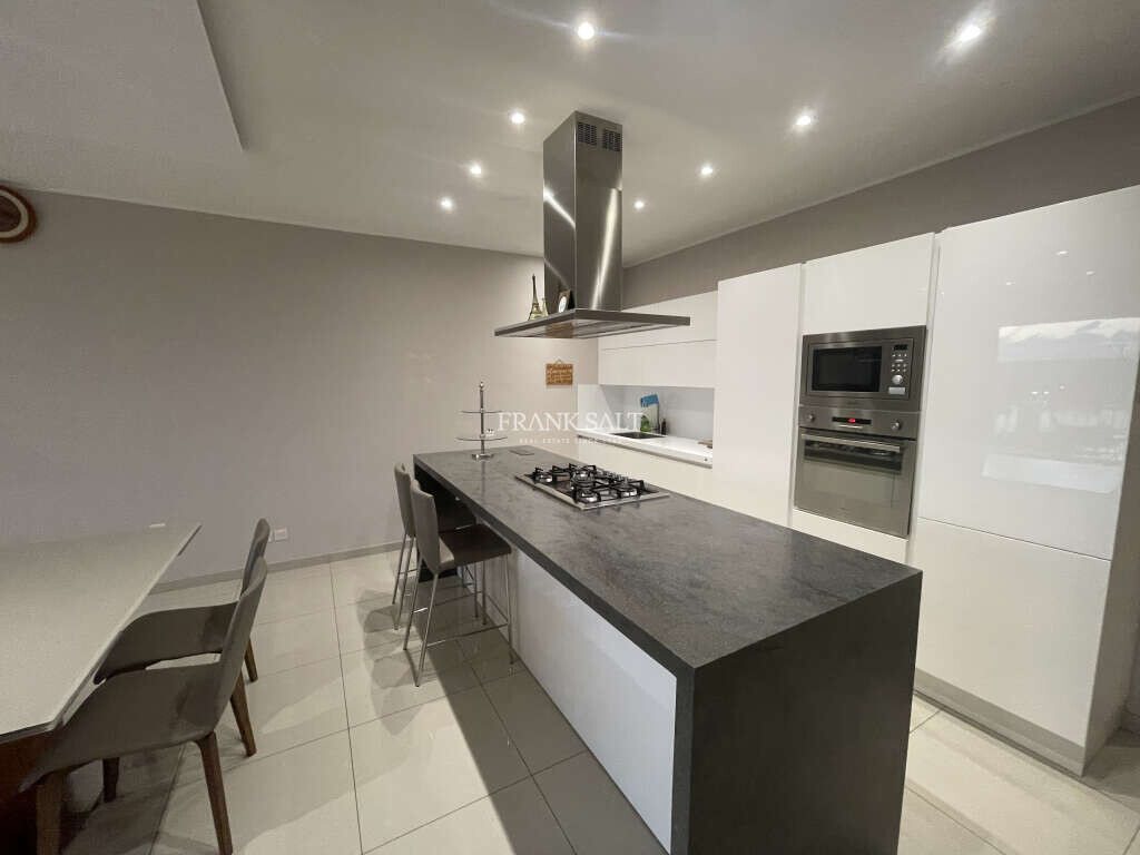 Marsaxlokk, 2 Bedrooms Bedrooms, ,For Sale,FRSA-924329